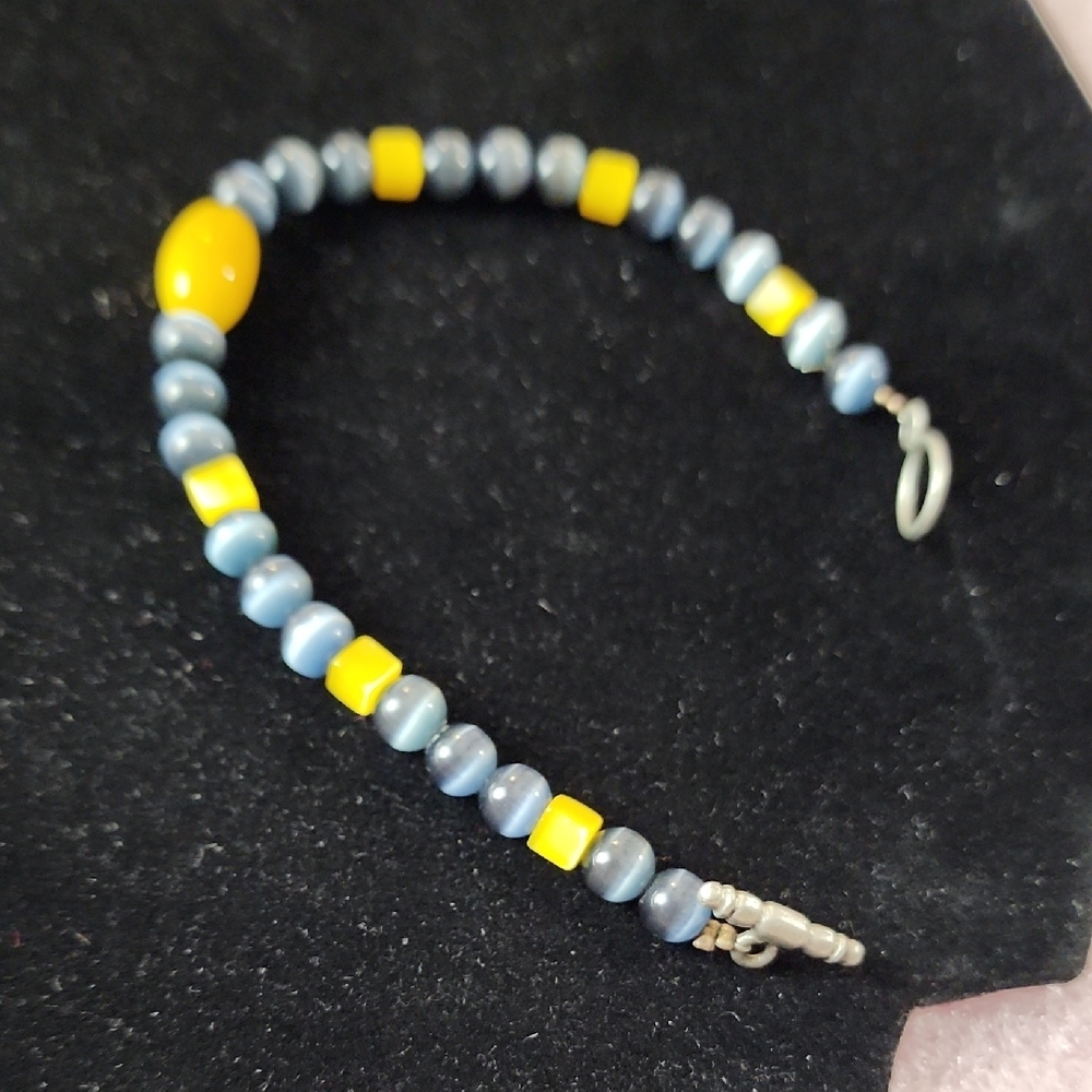 ♥Blue and Yellow Beaded Bracelet Toggle Clasp Cat Eye